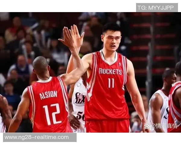 姚明与艾佛森的篮球友谊与职业生涯交集探讨