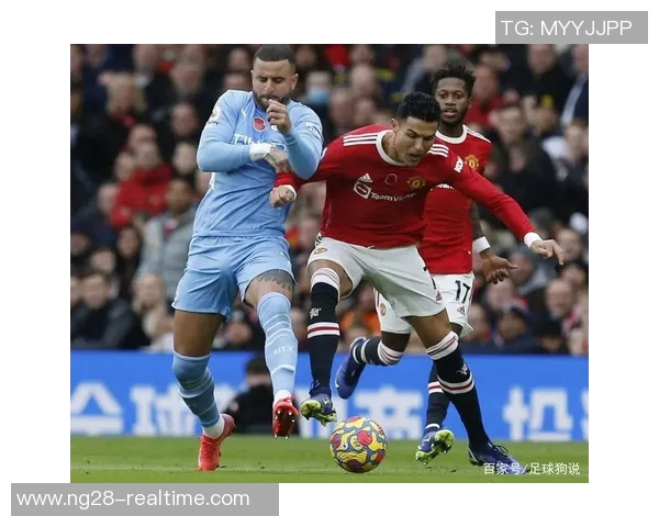 国米逆转曼城4-3乌龙球成比赛转折点引发全场狂欢 国米逆转曼城4-3乌龙球成比赛转折点引发全场狂欢