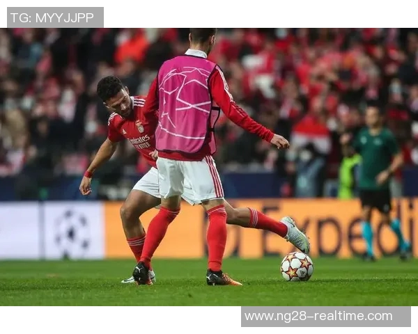 中超精彩对决利物浦与本菲卡战成平局帽子戏法点燃全场激情 中超精彩对决利物浦与本菲卡战成平局帽子戏法点燃全场激情