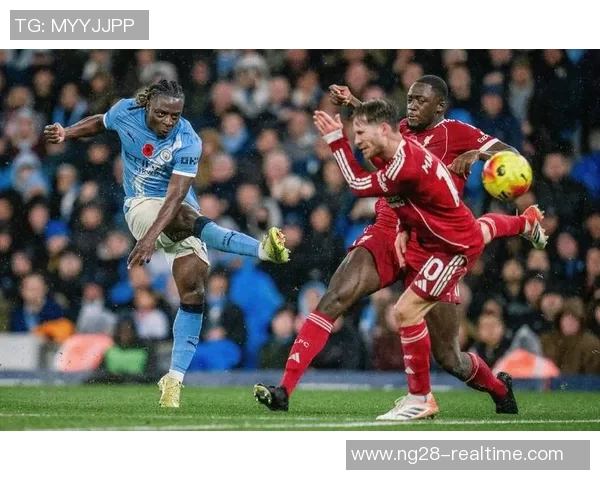 英超经典对决曼城与利物浦战平逆转瞬间点燃全场激情