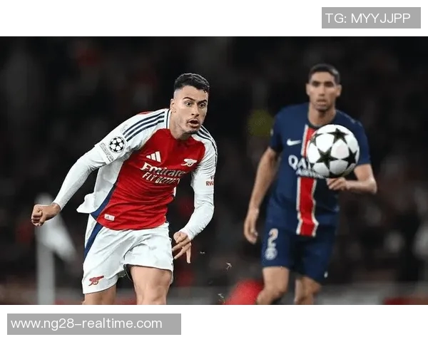 欧冠激战阿森纳与拜仁握手言和精彩瞬间引发全场热烈反响分析