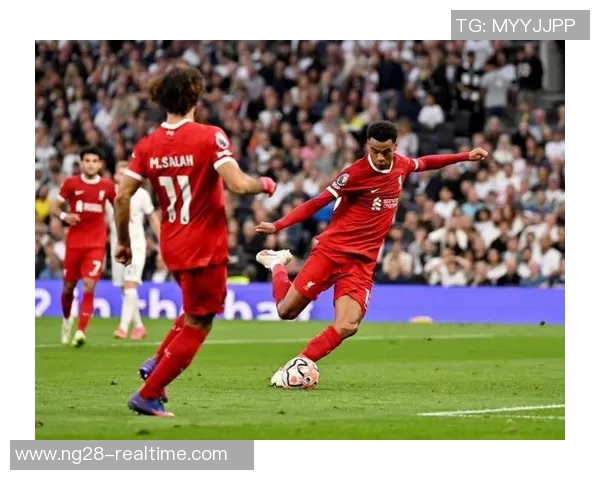 德甲热刺与AC米兰战平乌龙球成比赛转折点数据分析揭示精彩瞬间