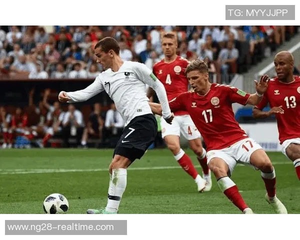 世界杯波尔图大胜那不勒斯红牌事件引发全场热议战术解析与精彩瞬间回顾